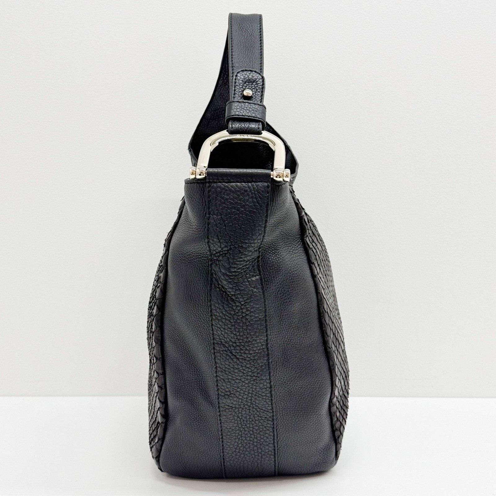 GUCCI Greenwich Black Python Embossed Leather Hob… - image 5