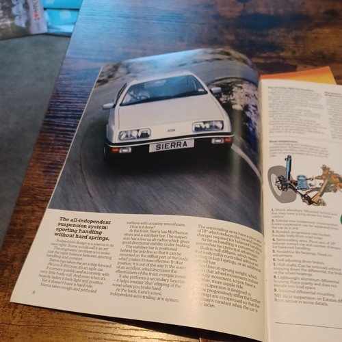 FORD SIERRA LAUNCH 32 PAGES SALES BROCHURE 1982 1983 MK1 - Picture 3 of 4