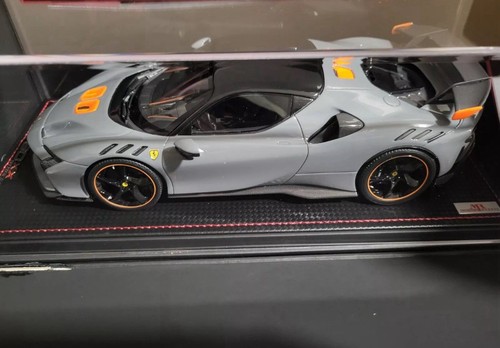 MR COLLECTION MODELS FERRARI SF90 XX STRADALE 1/18 Grigio Nardo FE041SE2 - Foto 1 di 1