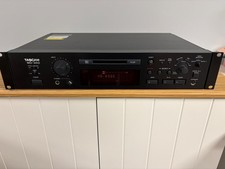 Tascam MD-350 MiniDisc Player / Recorder w/ removable rack ears