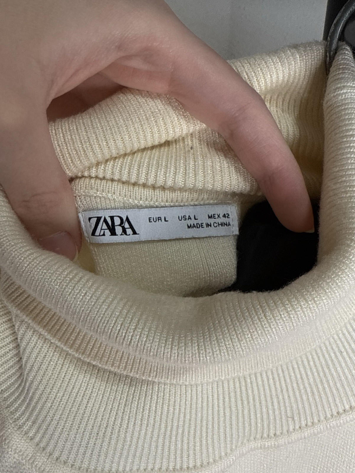 Zara Sweater  thumbnail 3