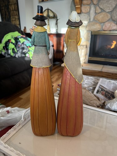Two Thanksgiving/Fall Figurines - Picture 4 of 6