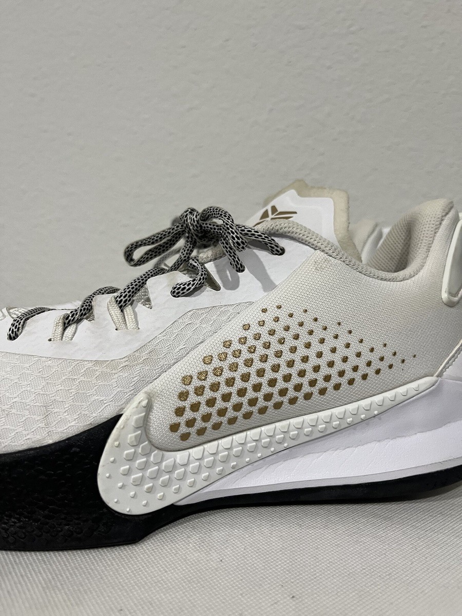 Men's Nike Mamba Fury Sneakers Shoes CZ8770-100 White Metallic