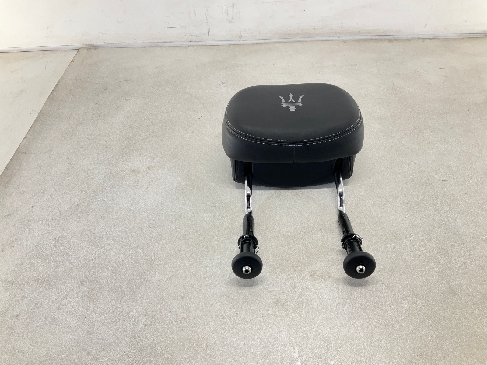 17-20 MASERATI Levante Front Left Driver Seat Headrest OEM