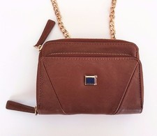 NEW TAHARI LUGGAGE BROWN  LEATHER,GOLD,DUEL TOP ZIP CROSS BODY,SHOULDER HAND BAG