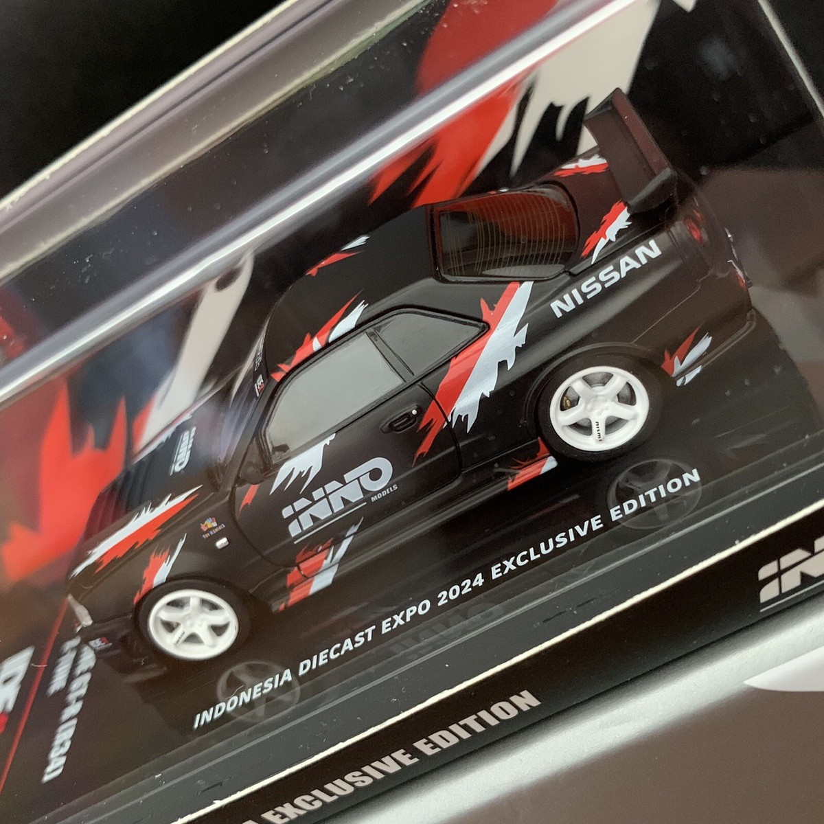 CHASE CAR - INNO64 Nissan Skyline GT-R R34 Z-TUNE GRAY Indonesia