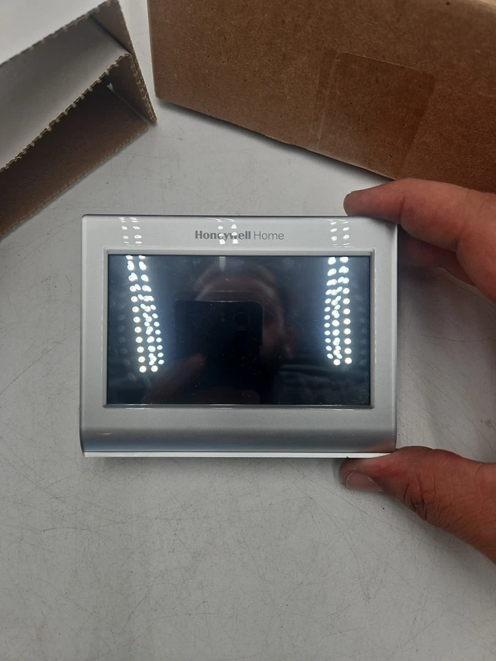 Honeywell RTH9585WF Programmable Thermostat - Gray (RTH9585WF1004/W) - Image 3 of 4