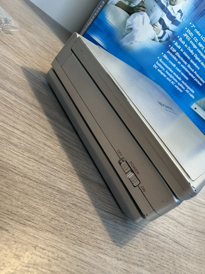 Polaroid PDV 0700 Portable DVD Player w Accessories untested   - Image 2 of 4