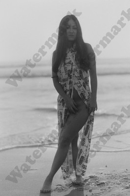Busty glamour woman pinup pose Vintage 35mm film Negative  V0t13
