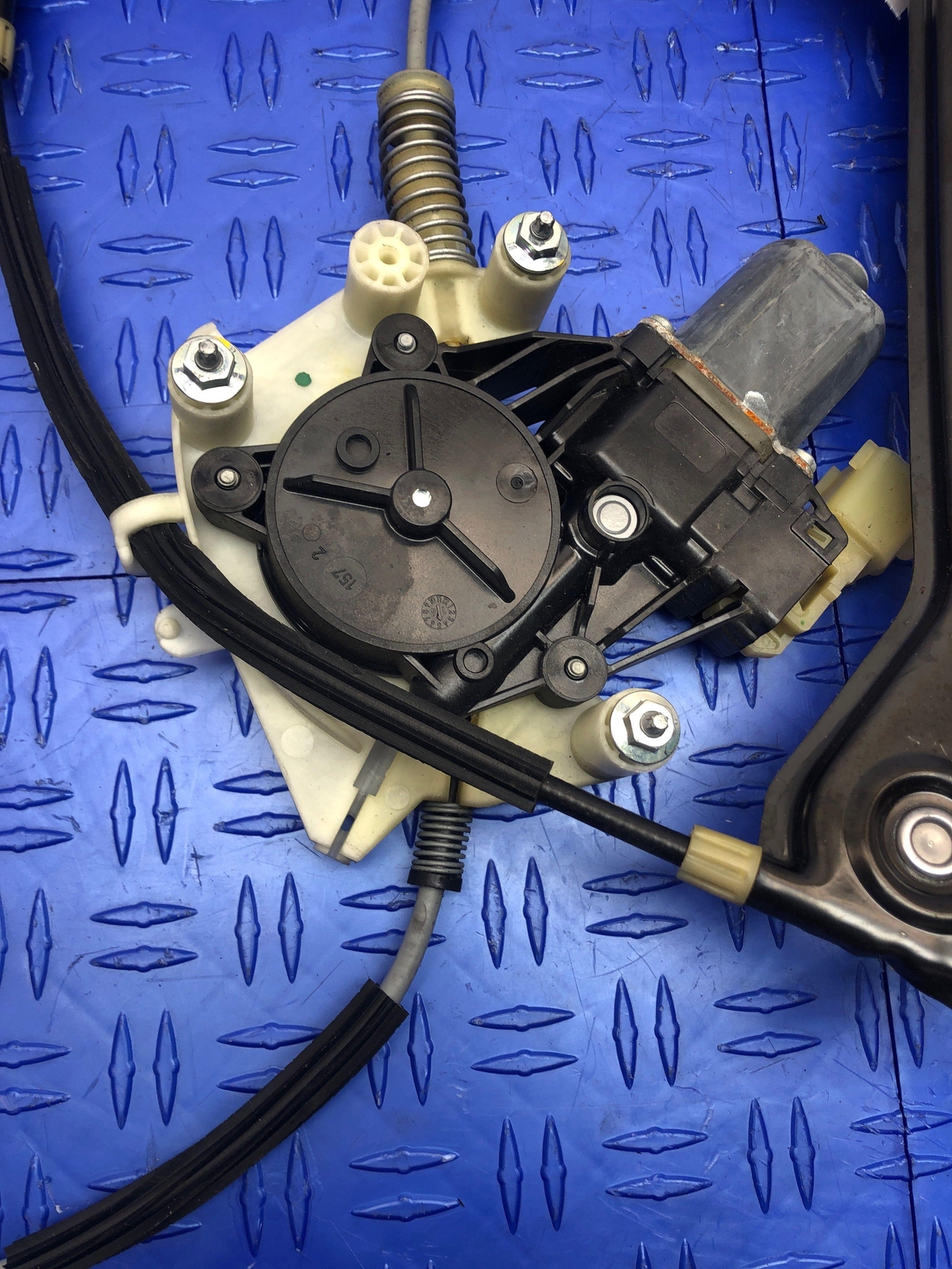 2014 - 2019 MASERATI GHIBLI M157 RIGHT REAR DOOR WINDOW REGULATOR W/MOTOR OEM