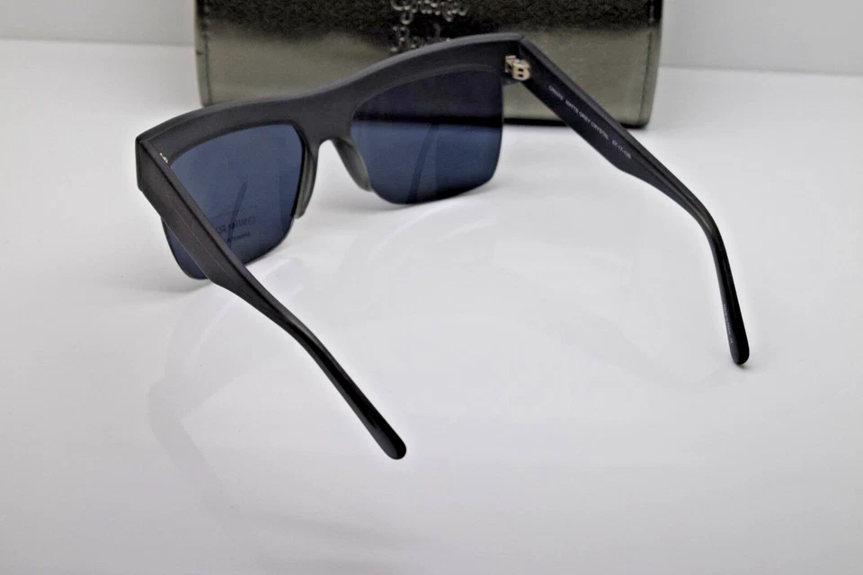 Cynthia Rowley 矩形灰色太阳镜哑光水晶无框底部 — 第 3/4 张图片