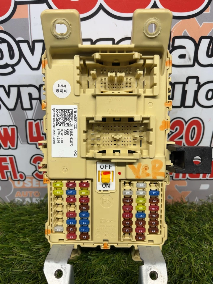 21 HYUNDAI VENUE FUSE CONTROL UNIT FUSE BOX RELAY 91950-K8900 - Image 2 of 4