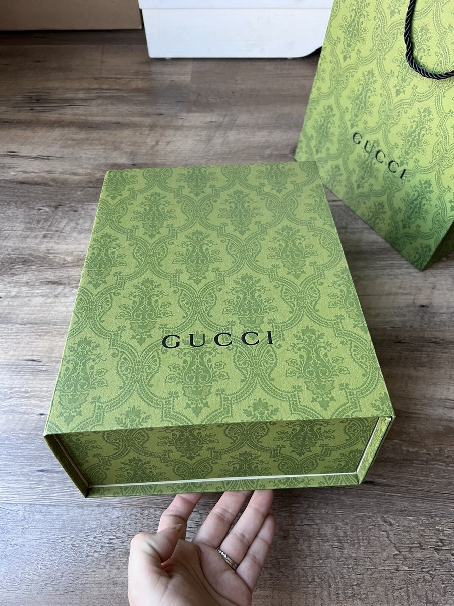 GUCCI Magnetic Green Gift BOX ONLY EMPTY 12”, x 8.5” x 4 1/8 GUCCI Magnetic Green Gift BOX ONLY EMPTY 12”, x 8.5” x 4 1/8