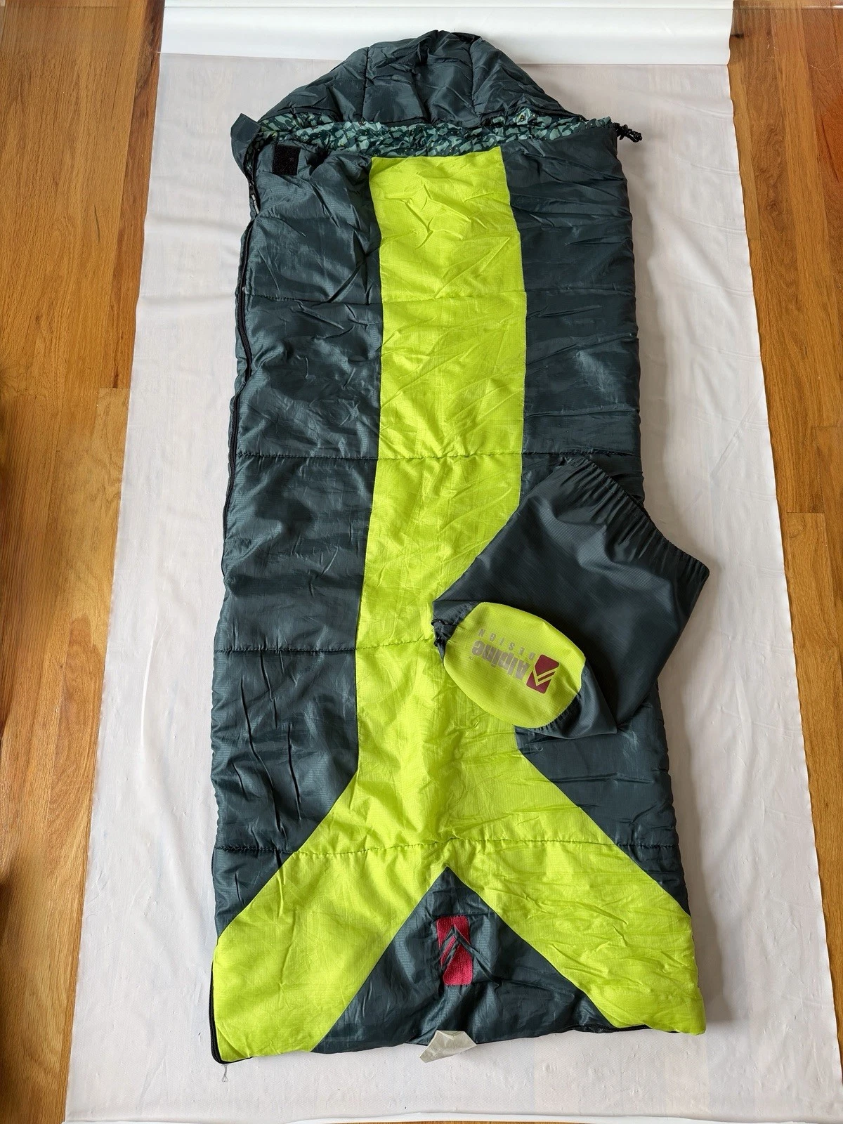 Alpine Design youth mummy Sleeping Bag Hooded Lime Green 66"x26" TC-LF911P