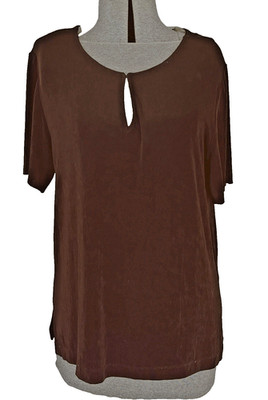 Chicco's Maroon womens Short sleeve Travelling top EUC