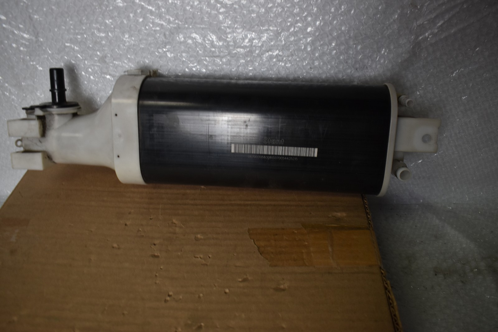 2013 - 2016 MASERATI QUATTROPORTE EVAPORATOR FUEL VAPOR CANISTER OEM 06700305830