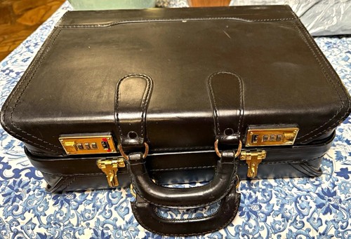 Black Leather Hard-Sided Business Briefcase/Attache Case, Combination Lock, 18"