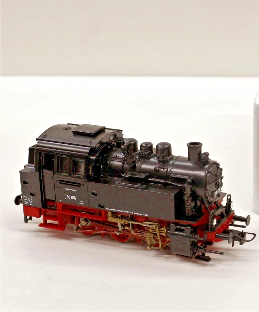 3 voitures voyageurs 2CL et 3 CL (ex DRG), train express, PKP