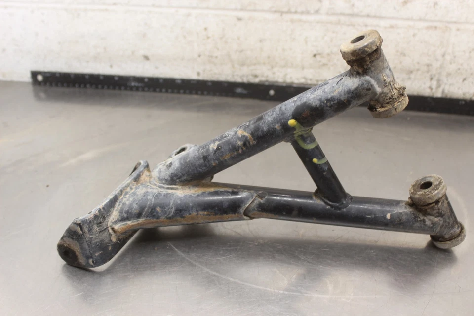 Yamaha Moto 4 YFM225 1987 mando delantero inferior izquierdo brazo X848 Foto 3 de 4