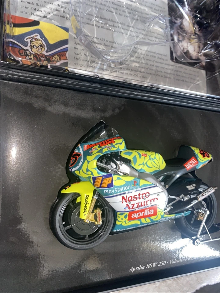 Minichamps 1/12 Apriia RSW 250 Valentino Rossi Mugello GP 1999 122990046 - Image 2 of 4