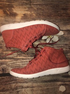 bearpaw tennis shoes