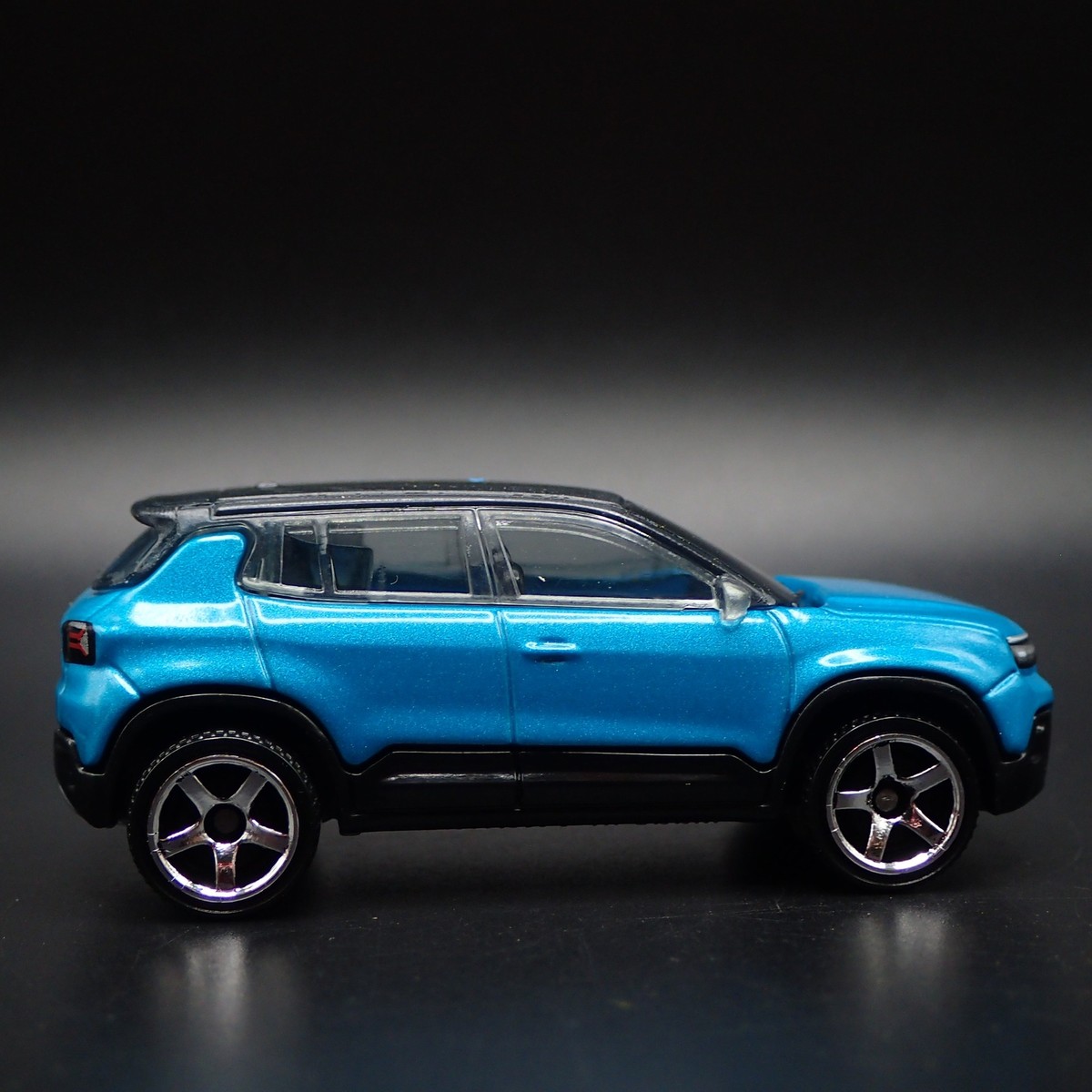 Jeep Avenger ミニカー Amazon.com: Matchbox Jeep Avenger, Yellow 9/100 : Toys & Games