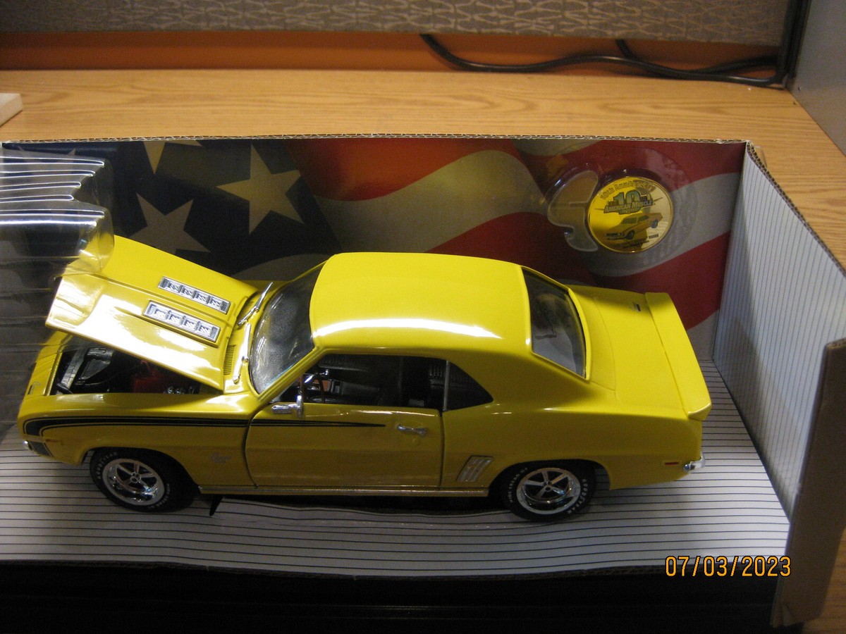 1/18 1969 CHEVY CAMARO SS396 IN YELLOW BY ERTL/AMERICAN