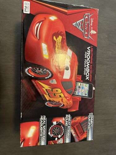 Disney Pixar Cars 2 Lighting Mcqueen Vroombox For Your Ipod (New Open Box) - Picture 1 of 3