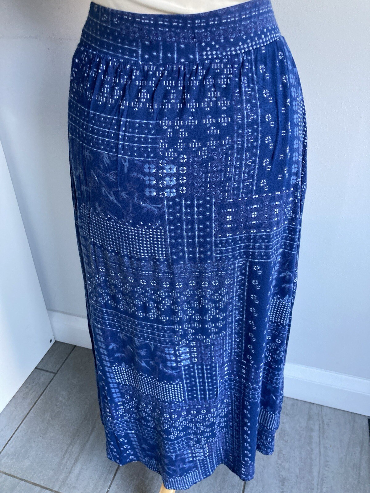 White Stuff Ladies Blue Patterned Elasticated Lon… - image 3