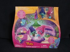 Dreamworks Trolls Poppy's Coronation Pod New 2016 Hasbro Light Up Dance Floor