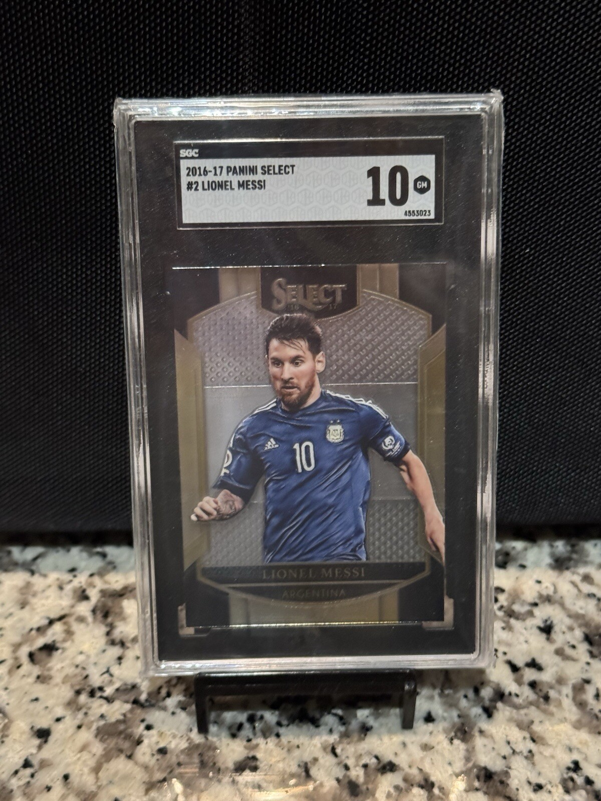 2016-17 Panini Select Terrace Lionel Messi #2 SGC 10 GEM MINT