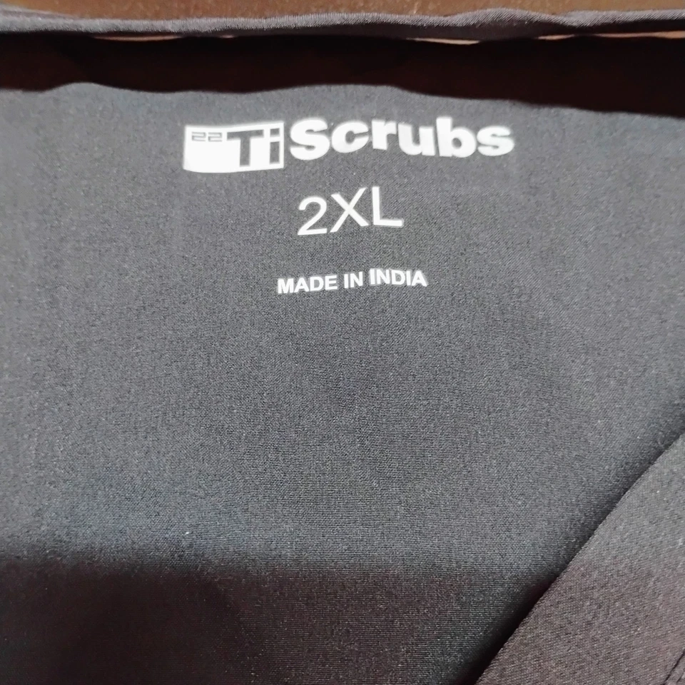 TI SCRUBS Black Medical Scrub Top Stash Pocket V Neck Women's 2X XXL NEW NWT D - Image 2 of 4