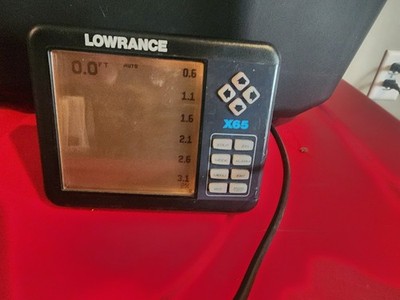 Lowrance X65 Fish Finder Sonar Display with Keypad Controls Head unit & Case