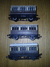 3 Hornby 00 Gauge R446 GWR 4-Wheel Coach Cream Brown Un Boxed Good Condition