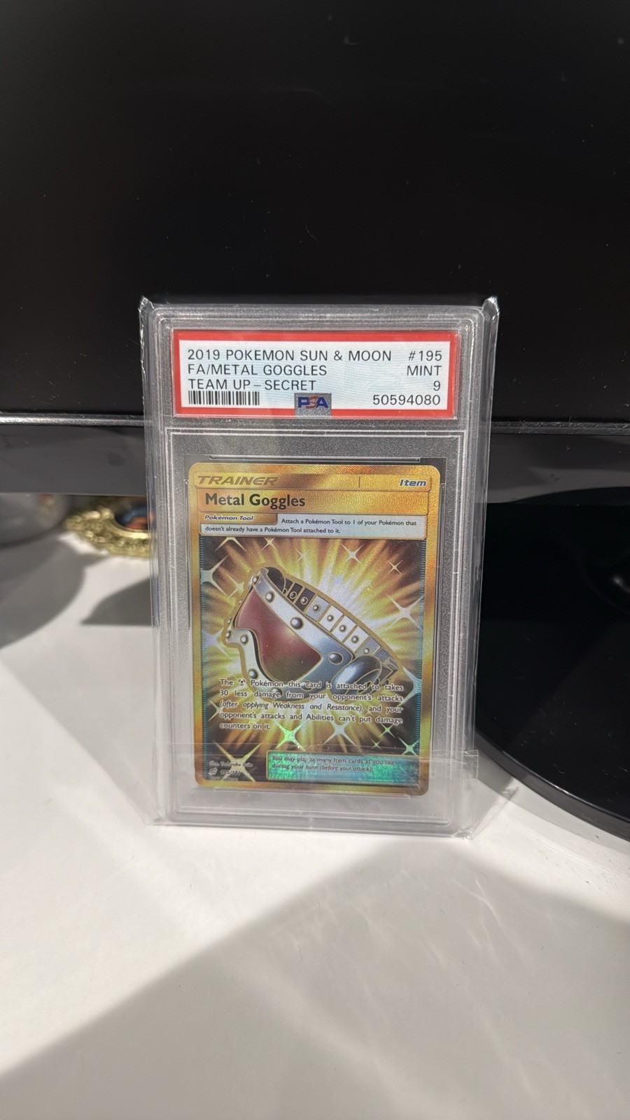 Pokémon TCG Metal Goggles 195/181 Sun & Moon Team Up Secret Rare Card