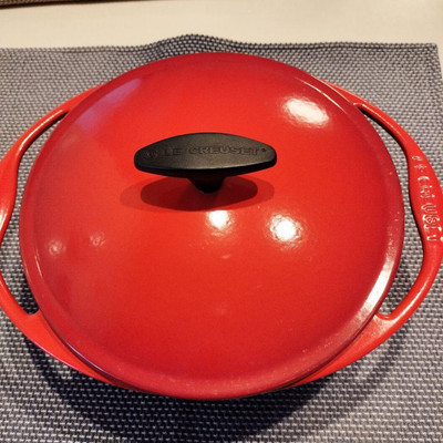 Le Creuset red 22cm pot | eBay