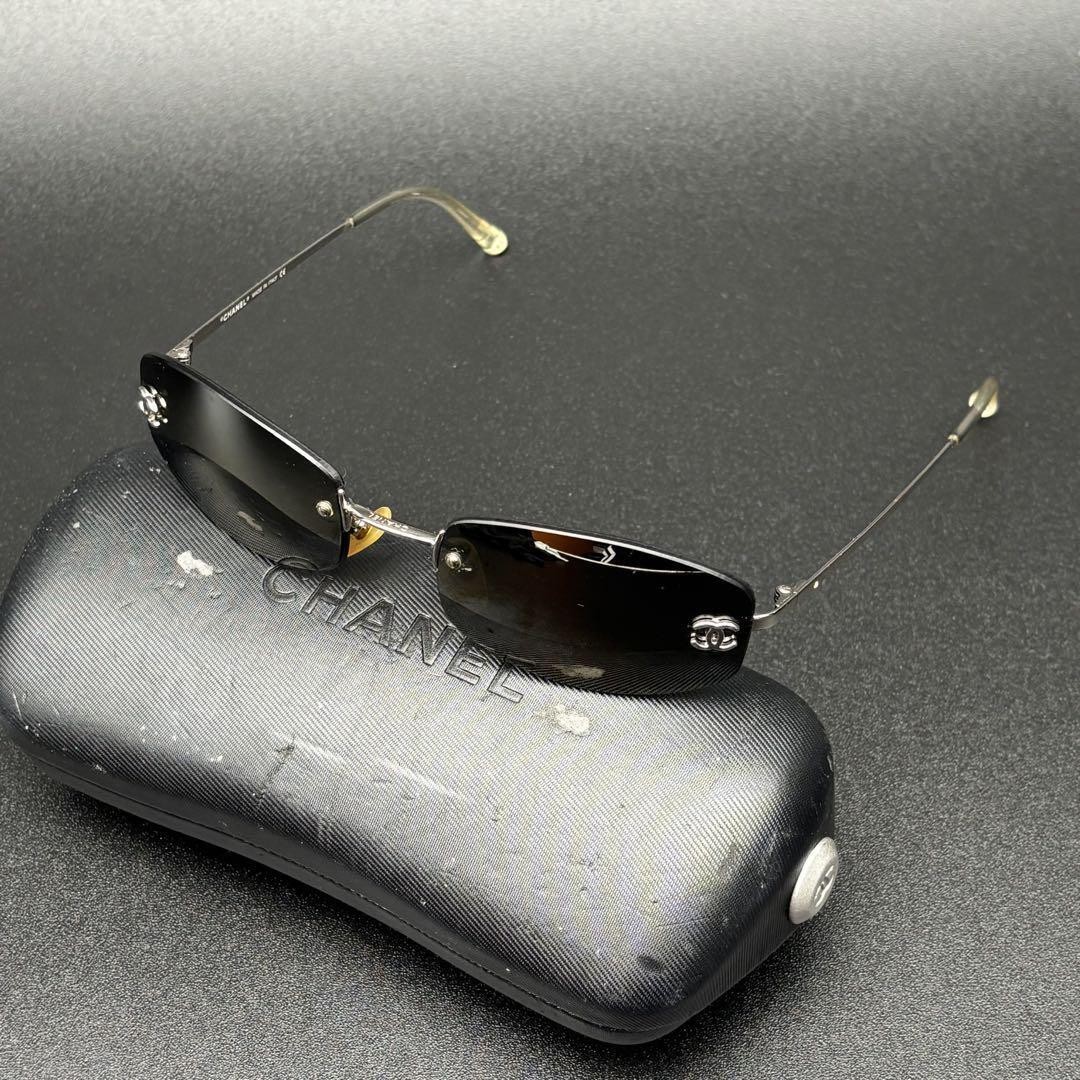 CHANEL ヴィンテージサングラス 4002 Authentic vintage y2k Chanel 4002 CC rimless pink gradient
