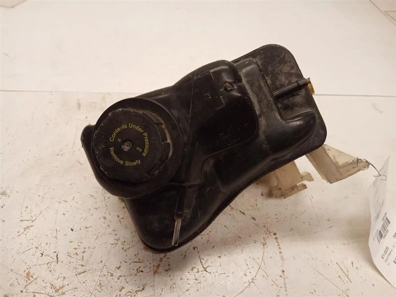Depósito de refrigerante Ohv de Ford Taurus 2002 3,0 L 9632506 Foto 2 de 4