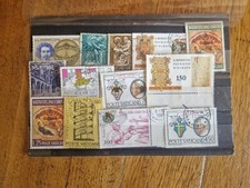 13 Timbres Vatican oblitérés  ( lot GR 173 )