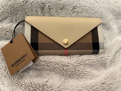 NWT BURBERRY Halton CHECK GRAINY LEATHER LONG
