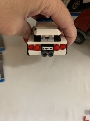 LEGO City Police Pursuit 2016 (60128). Fast Shipping - Picture 4 of 12