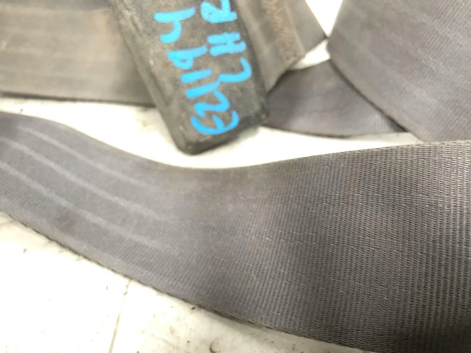 Toyota Dyna Left Rear Seatbelt BU101 1995-2001 - image 2 of 2