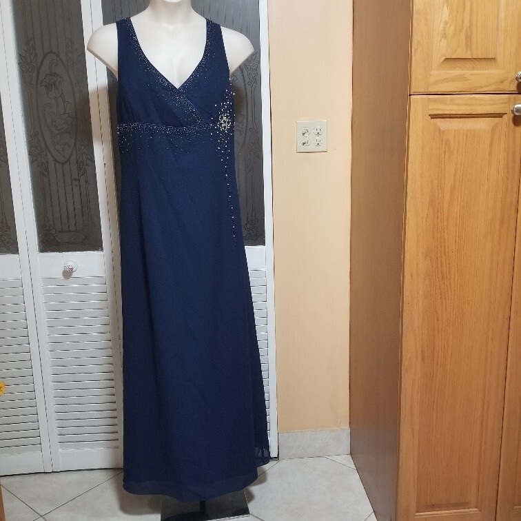 Picture 1 of 12