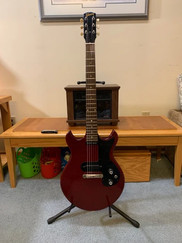 Gibson Melody Maker electric guitar.  Classic, ‘65-‘66.