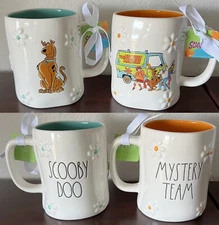 Scooby-Doo Rae Dunn 2025 MYSTERY TEAM & SCOOBY DOO Daisies Double Sided Mug Set