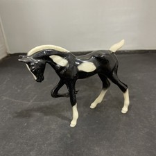 Plastic Vintage Horse Black White Approx 4- 4.5" High x 4" Long Pre-Owned