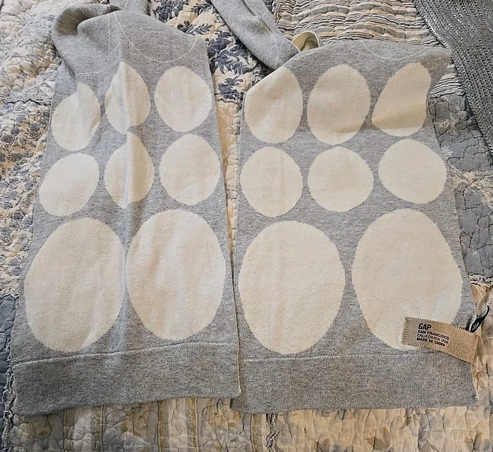 2 GAP gris/blanco cachemir? Bufandas largas de algodón y acrílico nuevas Foto 3 de 4