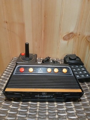 atari flashback 5 classic game console w 2 controller's and 1 game