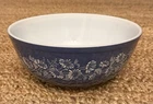 Vintage Pyrex #404 Colonial Mist Vintage Mixing Bowl Blue 4 QT