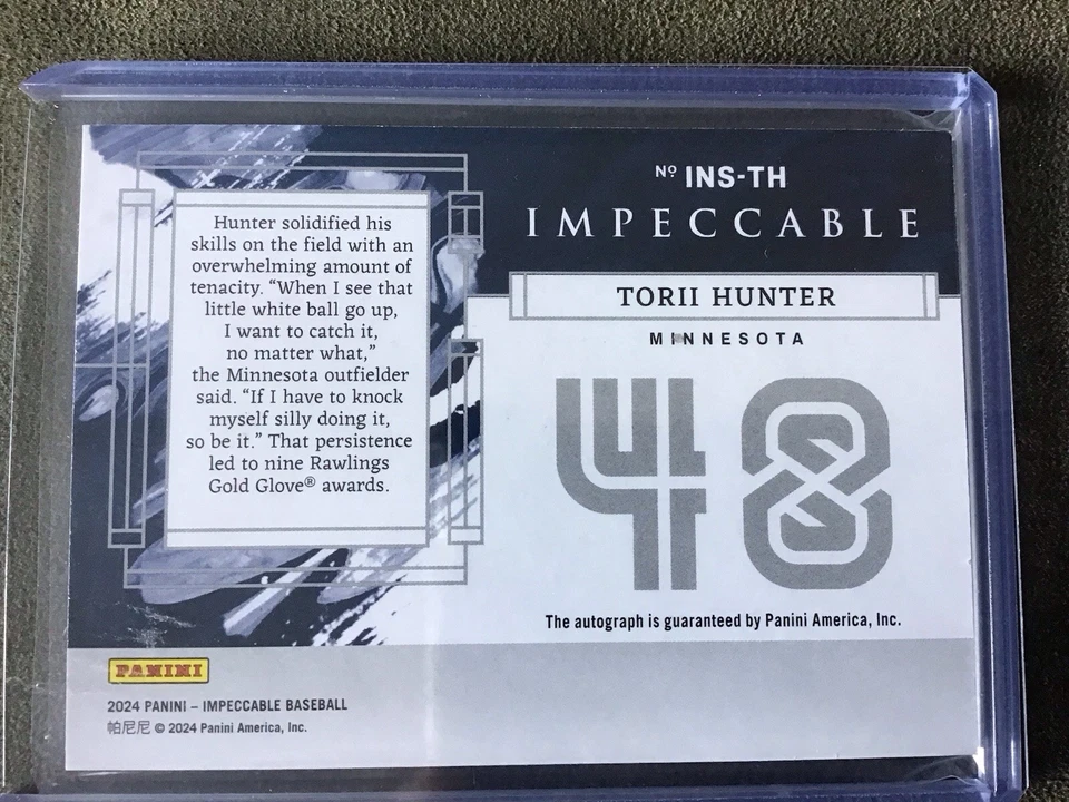 Camiseta deportiva Panini Impecable Torii Hunter 2024 número automático INS-TH #46/48 gemelos Foto 2 de 2